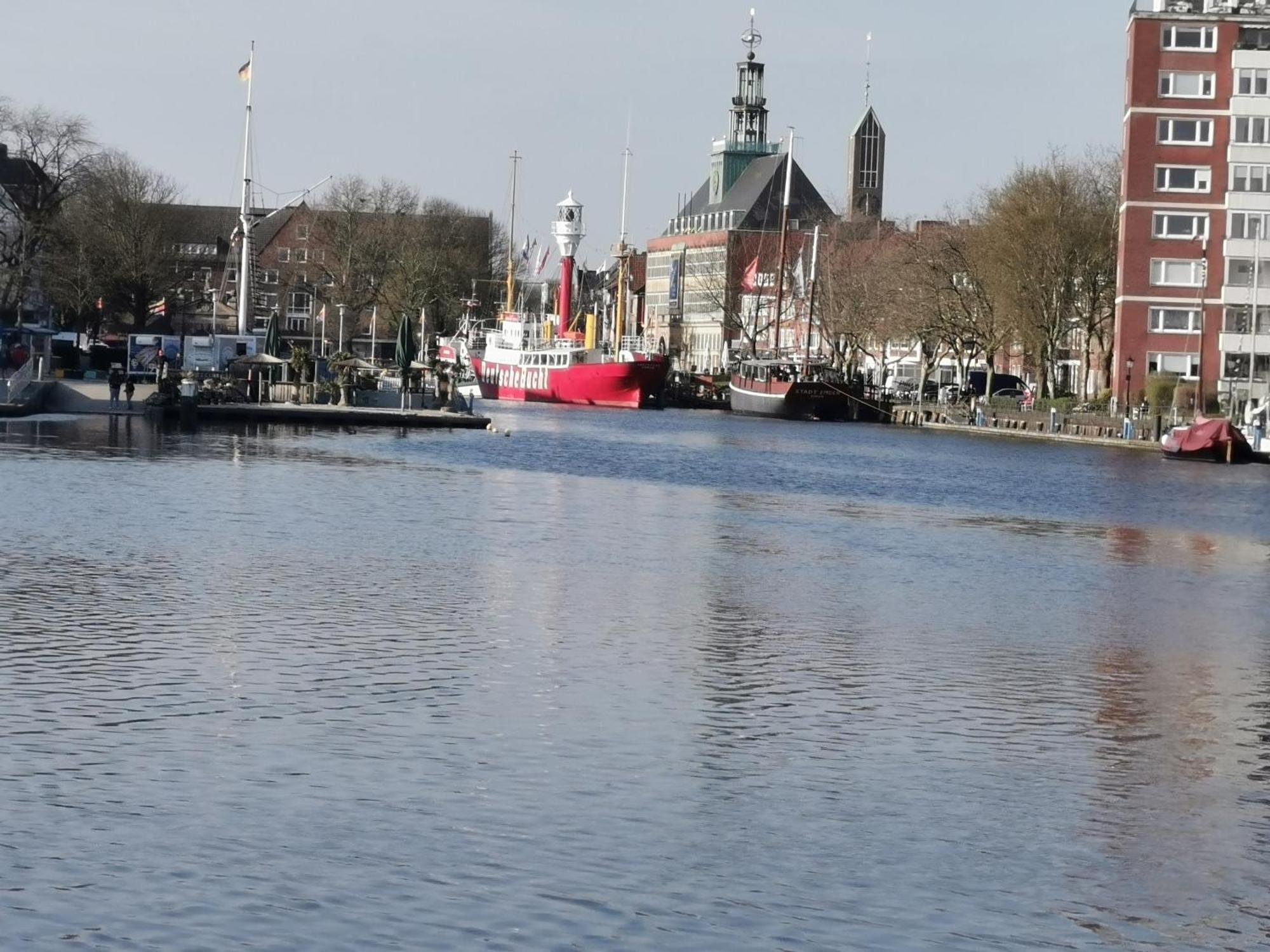 Up Wuljke19 Neu Renovierte Unterkunft Inkl.Pkw Stellplatz Emden Luaran gambar